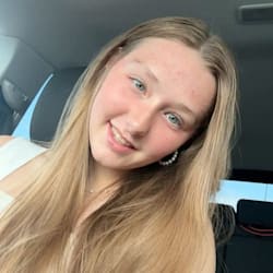 vickie_leannon