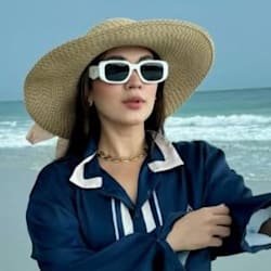 isla_mennell