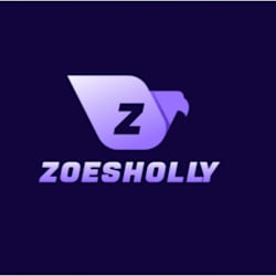 zoesholly