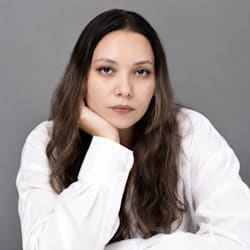 ella_leonart