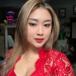 ava_reed052