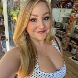 katie_saunder