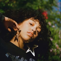 jenevieve__