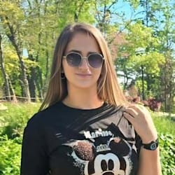 ellie_macartney
