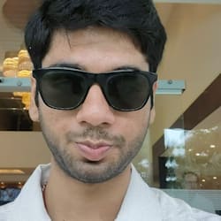 varunwadhwnai