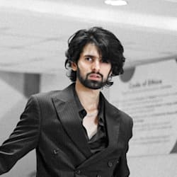 hassaniqbaluiux