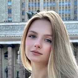 chloe_hmelnitsk