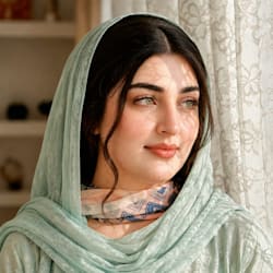 faryalkhannn