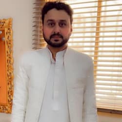 zubair54329