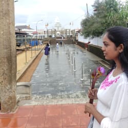 shani_arosha