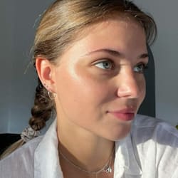 helen_apeex