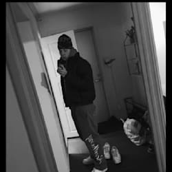 chris_marth077