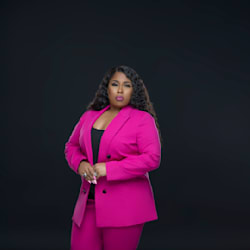 sixfigurechic