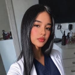 klara_bernis