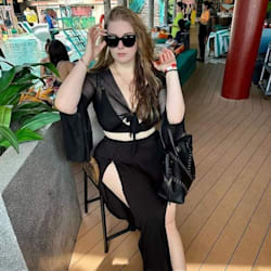 adele_nadia