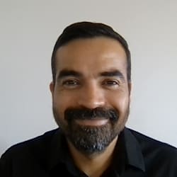 mauricio_santo