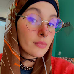 yasmineison