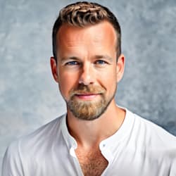 Timothy Scott Photo