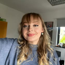 cross_lauren