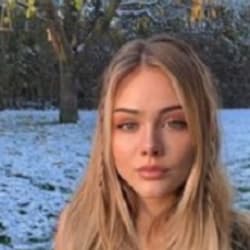 elana_collins