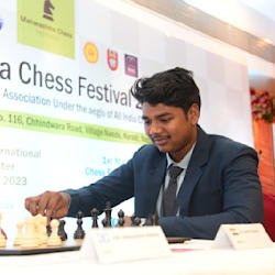 anis_chesscoach