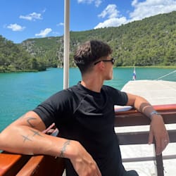 lewis_ruiz