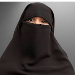samina_mujeeb