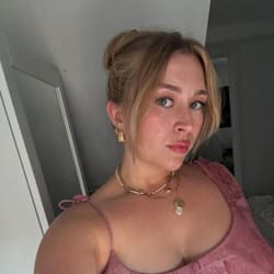 karen_lorenan