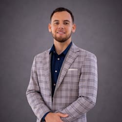 carlos_lewis3