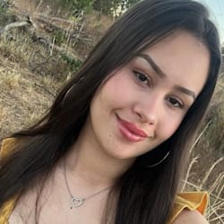 maya_queale