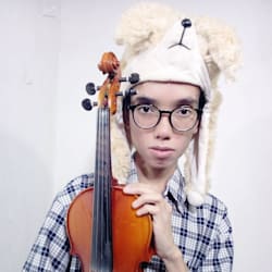adi_violinist