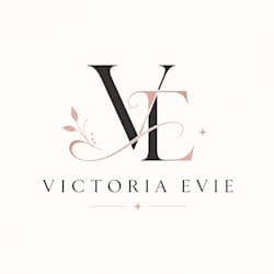 victoria_evie