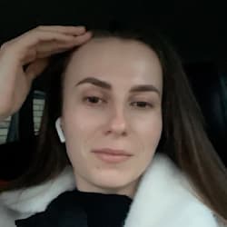 tori_zelinska