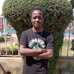 chris_mbuchiri