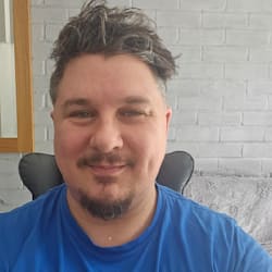 carl_follows
