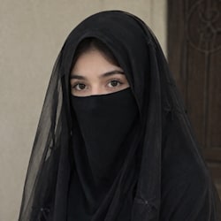 ayesha_bilal34