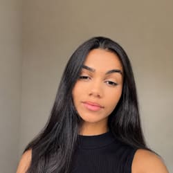 mariana_reads