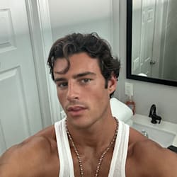 whoisayo
