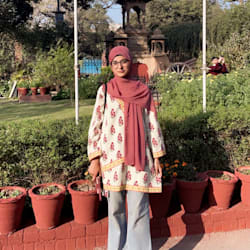 uroojnisar1