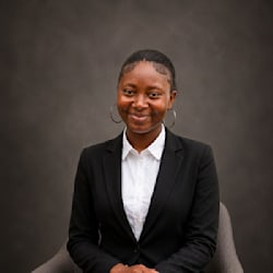 vickyomobola