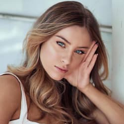 nina_bayer01