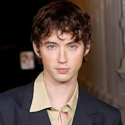 troye_sivan0