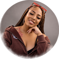 naomi_vale