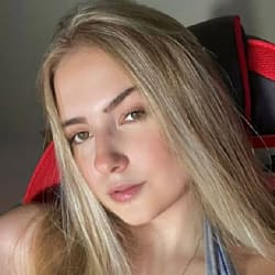 charli_cummins