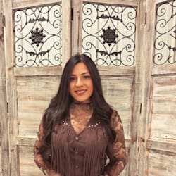 chrisley_gomez