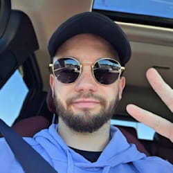 robbiedeneault