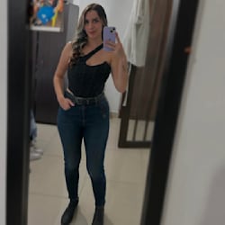 lucy_peacoc