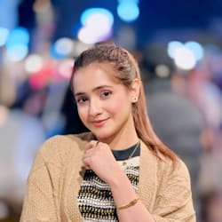 uzma_amir22