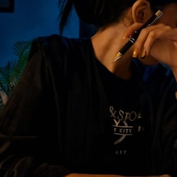 velvet_bella