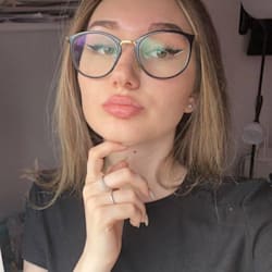 joan_black4